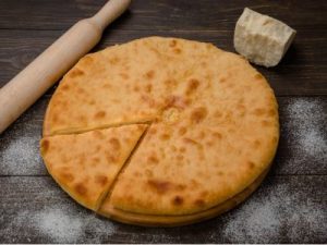 Осетинский пирог с сыром: Изысканный вкус и множество плюсов