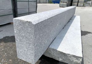 Гранитный бордюр: эстетика в ландшафтном дизайне