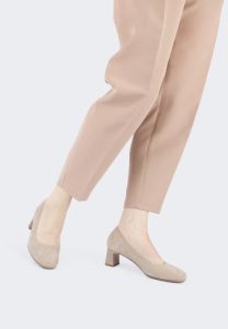 Обаятельные и стильные: женские замшевые туфли