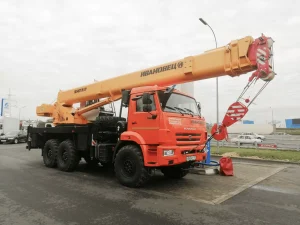 Преимущества автокрана на 25 тонн