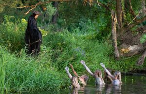 Обзор сериала "Молот ведьм"