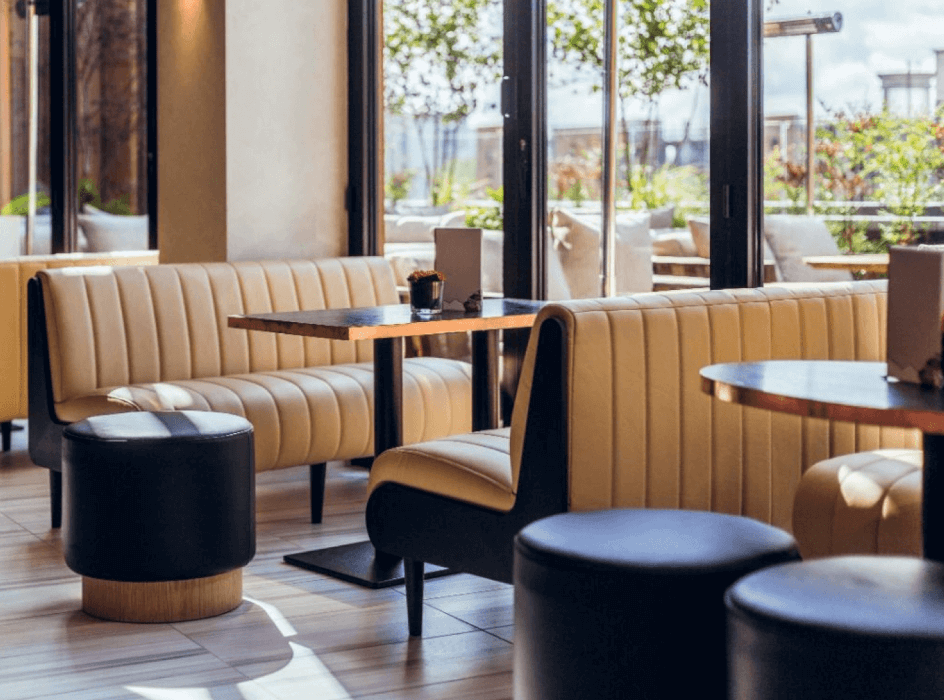 Перетяжка мебели для бизнеса: как обновление интерьера может повысить прибыль