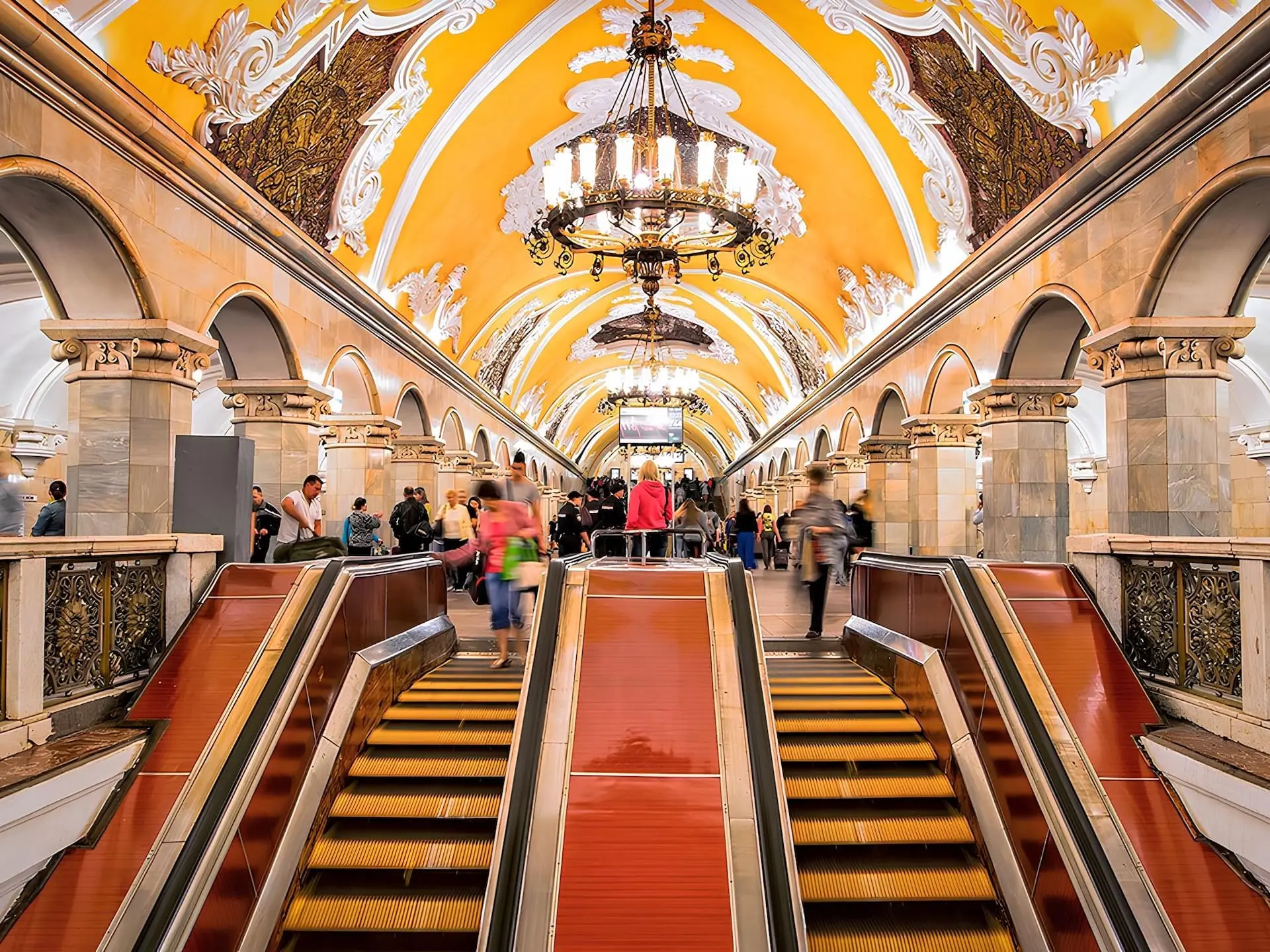 Экскурсии по метро – возможность узнать больше