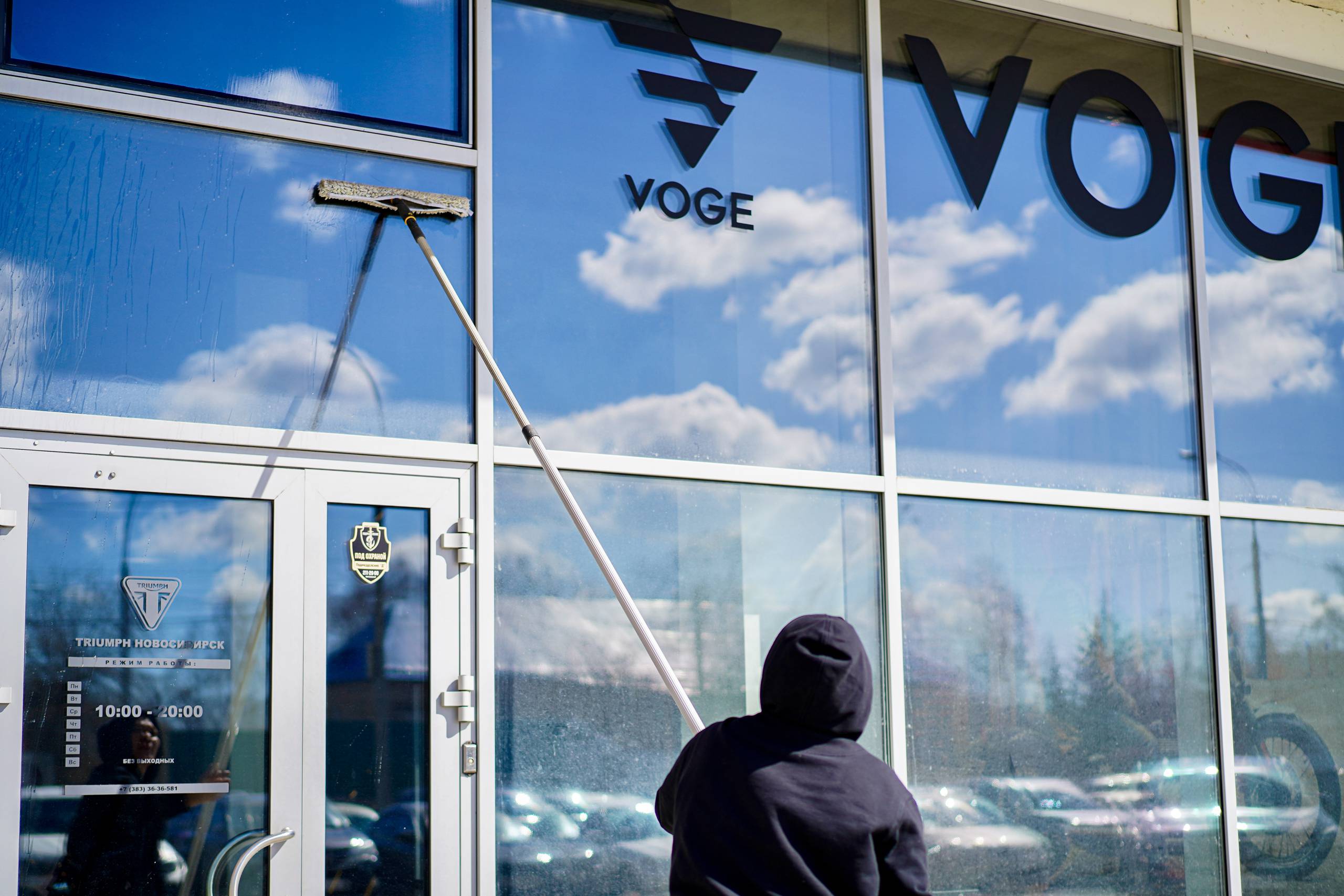 Клининг бизнес-центров: ключ к успеху и комфорту