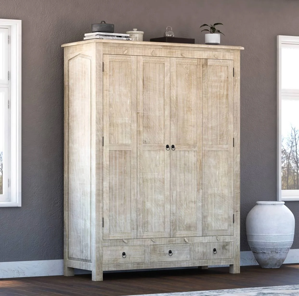 Шкаф из массива: Превосходство натурального дерева в интерьере – Элегантность и долговечность от Myhomie, создающие уют в вашем доме!