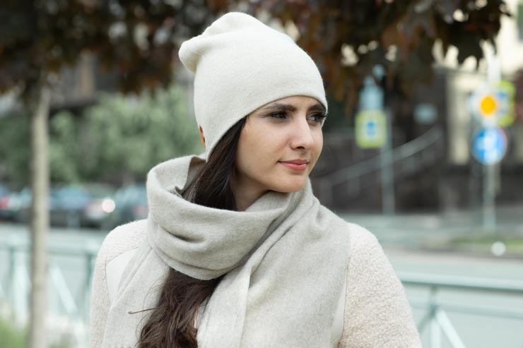 Кашемировая шапка - почему необходима в повседневном гардеробе?